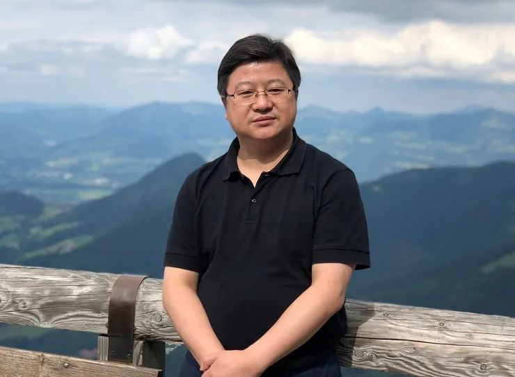 报告专家:武汉大学测绘遥感信息工程国家重点实验室主任陈锐志报告