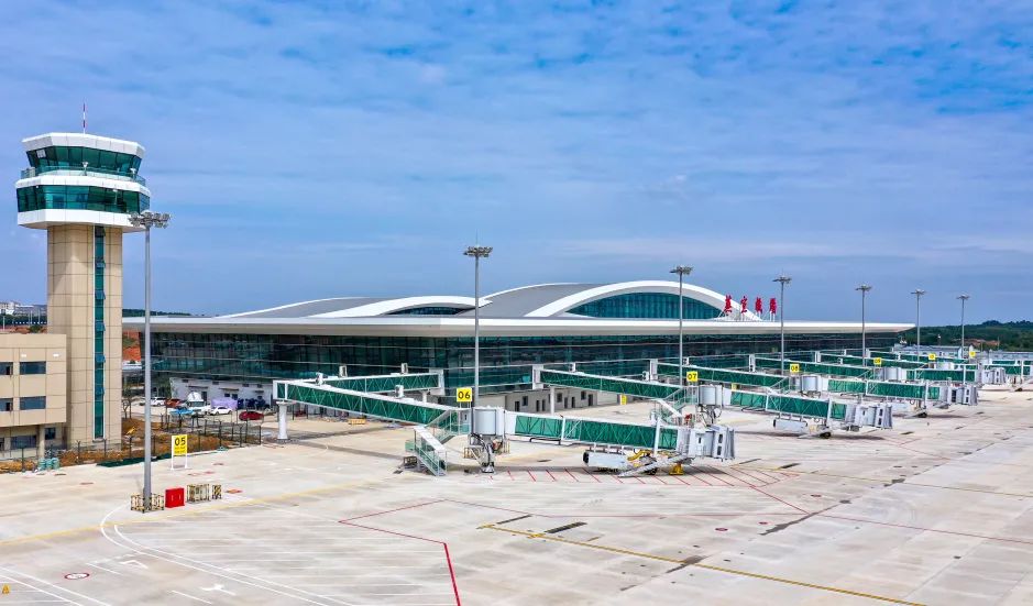 标志着芜宣两市交通事业发展进入航空时代芜湖宣州机场项目正式通航