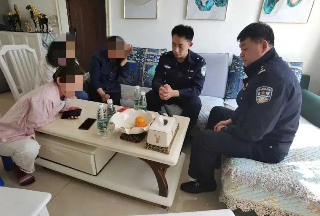 万警进万家我为群众办实事长春市第一看守所家属视频连线会见共架警民