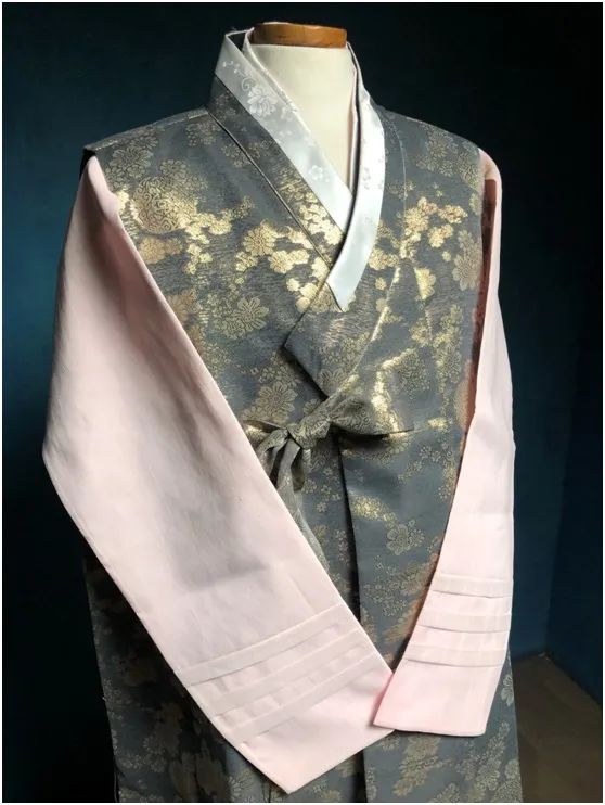 朝鲜族传统服饰女装