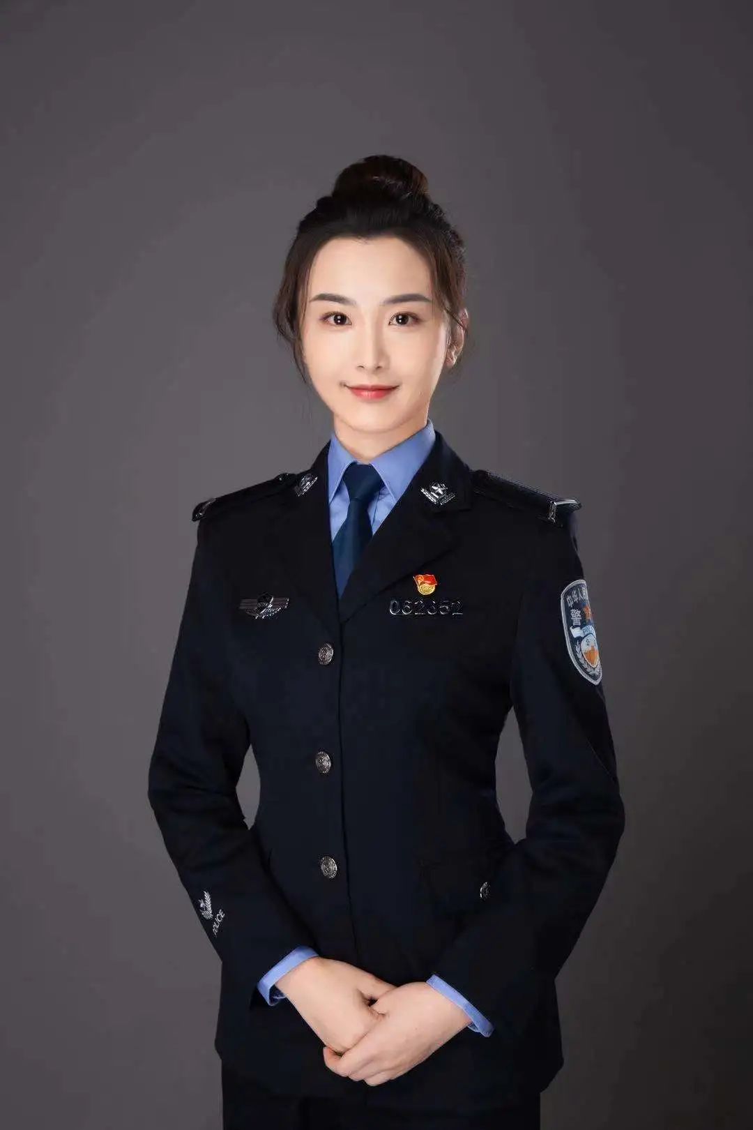 中国女警正装图片