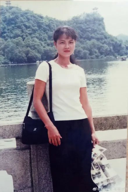 妈妈年轻时有多美看完照片后不羡慕贾玲了