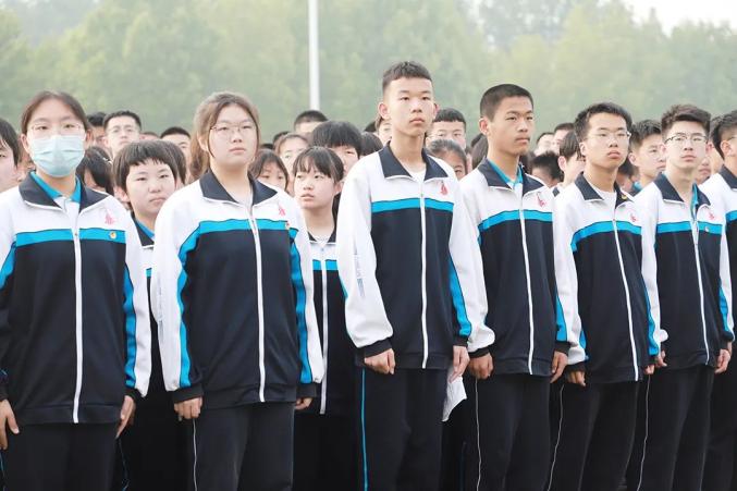 五四青年节为青春喝彩为梦想加油武邑中学新团员入团宣誓仪式