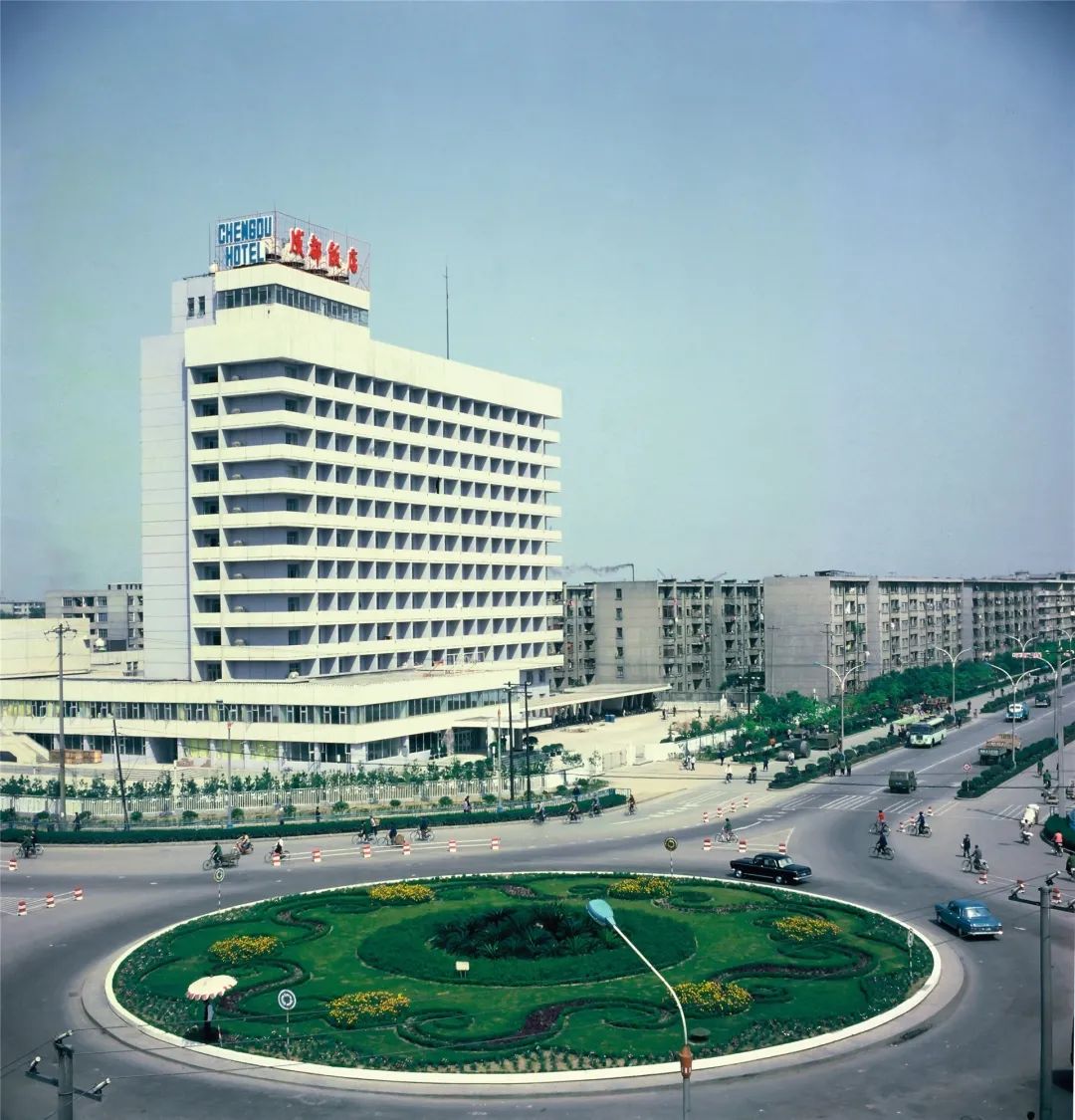 90年代成渝铁路上的绿皮火车