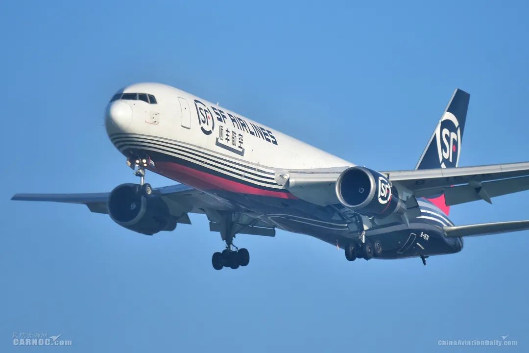 大理森林灭火直升机失事坠入洱海女子强闯公务舱占座疫情下哪种宽体机