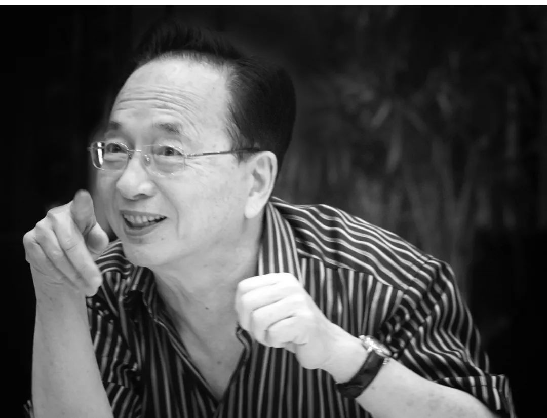 他在上世纪七八十年代创作的小提琴曲《苗岭的早晨》,《金色的炉台》