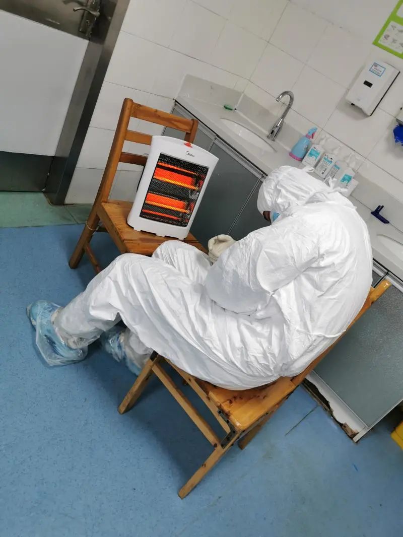 【医路先锋】上海"95后"帅气小哥哥是"稀有"男护士长,去年在武汉金银