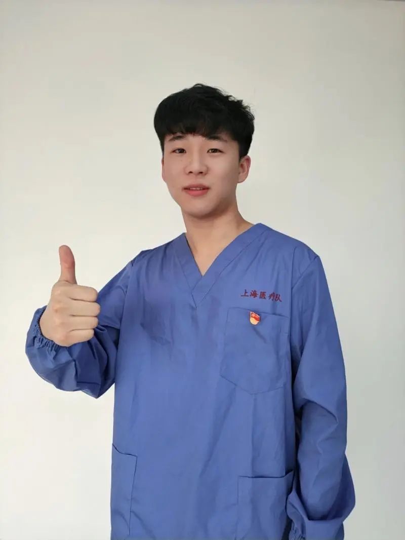 医路先锋上海95后帅气小哥哥是稀有男护士长去年在武汉金银潭医院火线