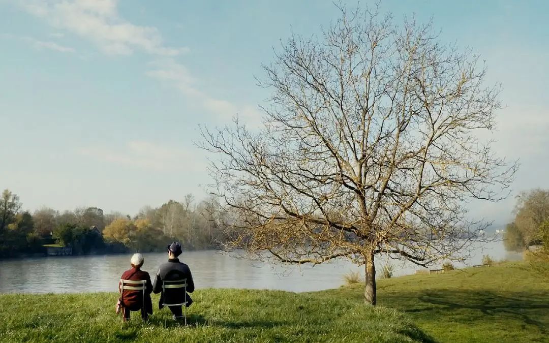 脸庞村庄闪光的劳动者与永恒的瓦尔达