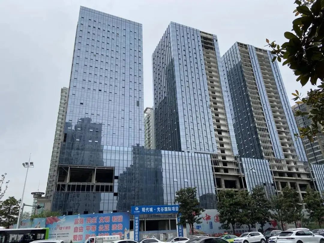 多点发力,以雷霆万钧之势剿黑财坚持上下一心,协同作战,以强大合力打