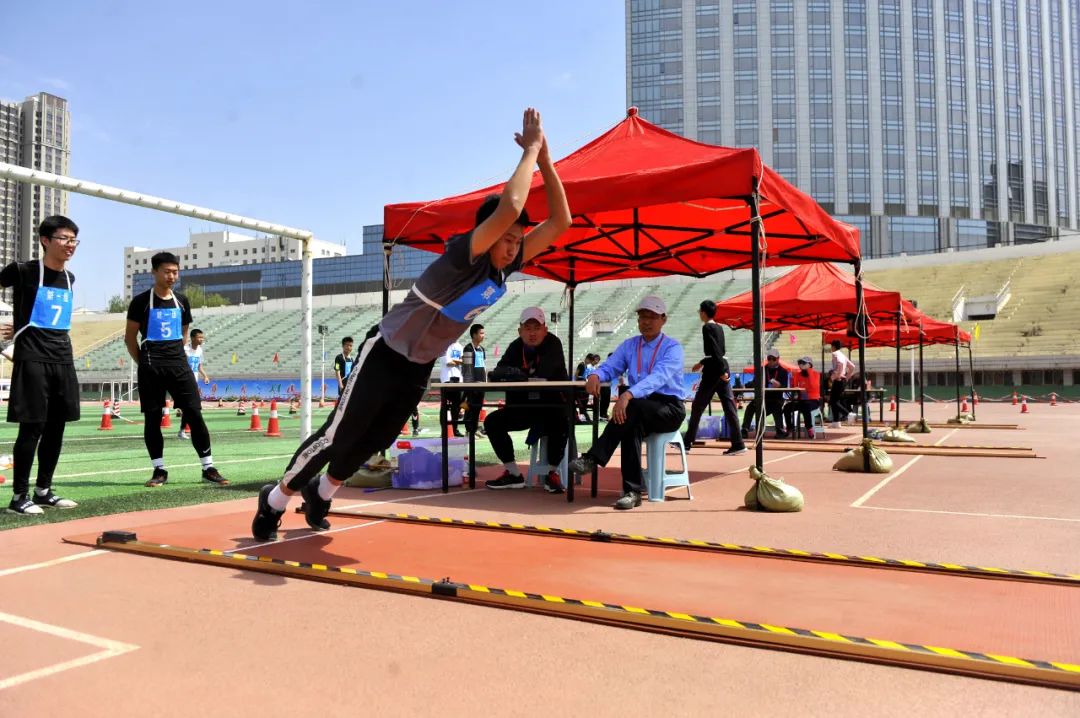 直击中考体测现场