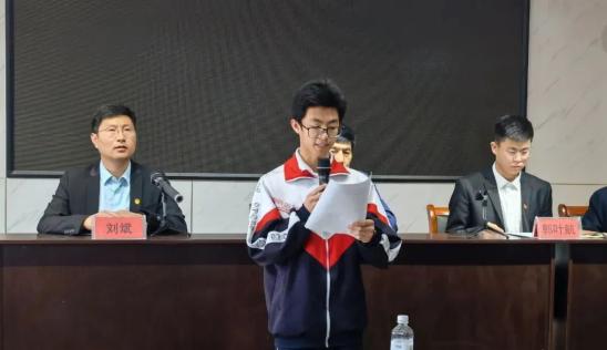 薪火相传学党史青春奋斗新时代五老讲党史系列活动任丘市第三中学开讲