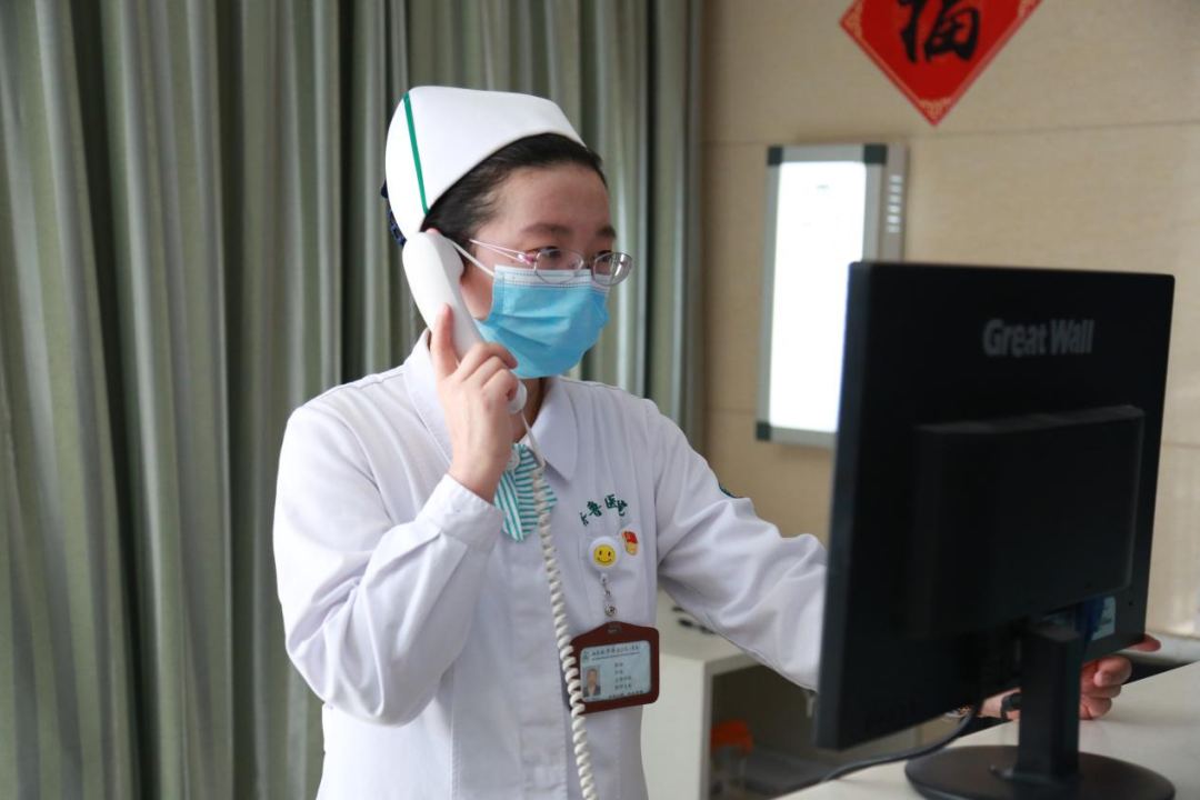 512护士节丨医路前行一起倾听齐鲁医院青岛院区党员护士的初心