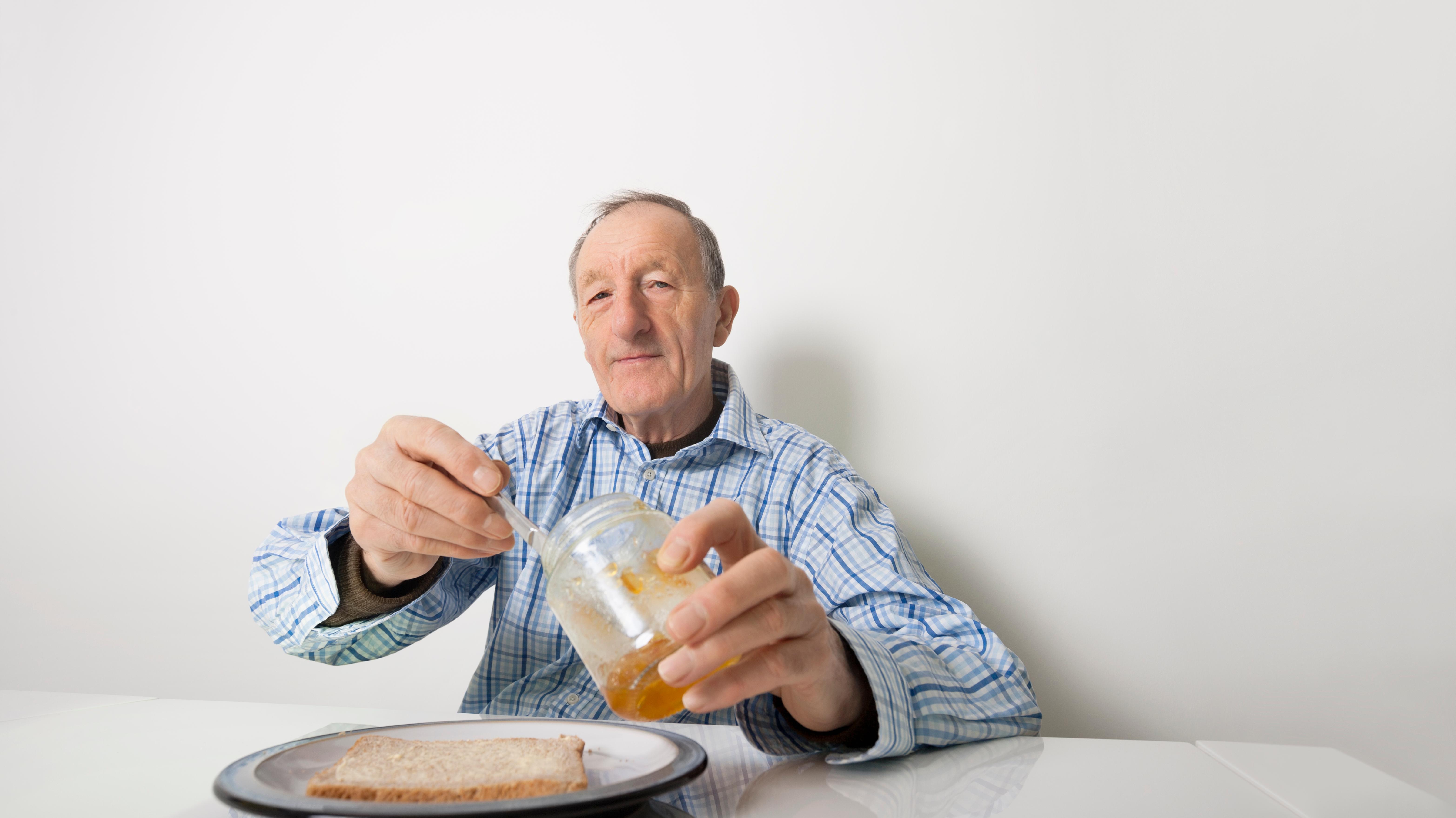 解决老年人的“吃饭”问题，老年食品如何创新？