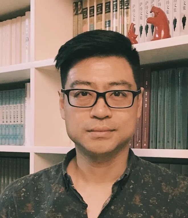 冯涛,上海译文出版社文学编辑室主任,资深文学译者.