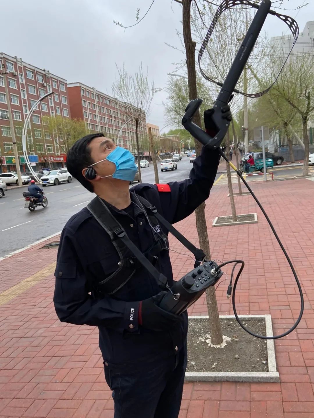 七台河打击黑广播02取缔没商量