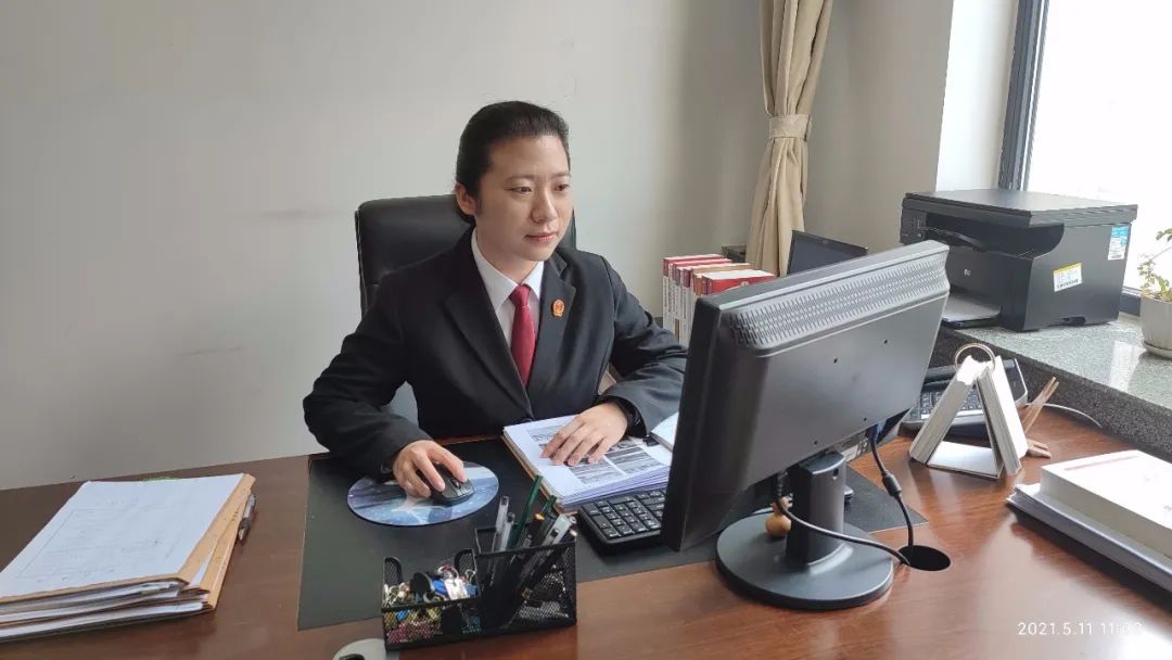 【先进典型事迹】十年法官路,感悟法理情——民一庭法官耿露