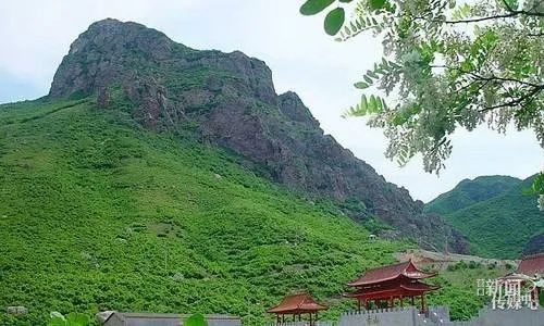 鲅鱼圈馒首山寺庙图片图片