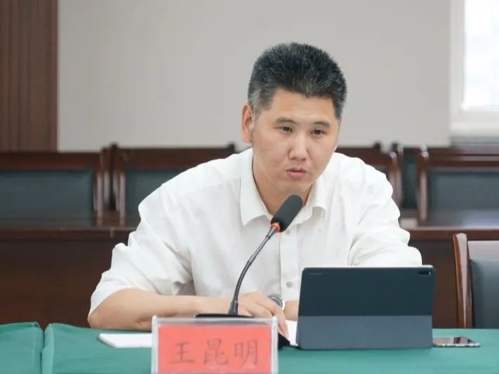 回顾查摆提振二季度工作推进会绩效冲刺半年红