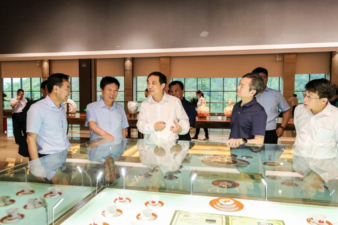 感受千年瓷都魅力 增进友好交流合作