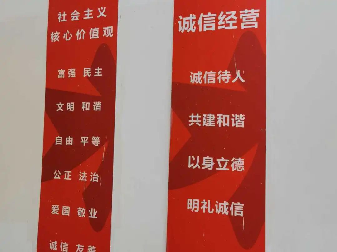 除了更加文明外,宁波各大超市也变得更加智能.