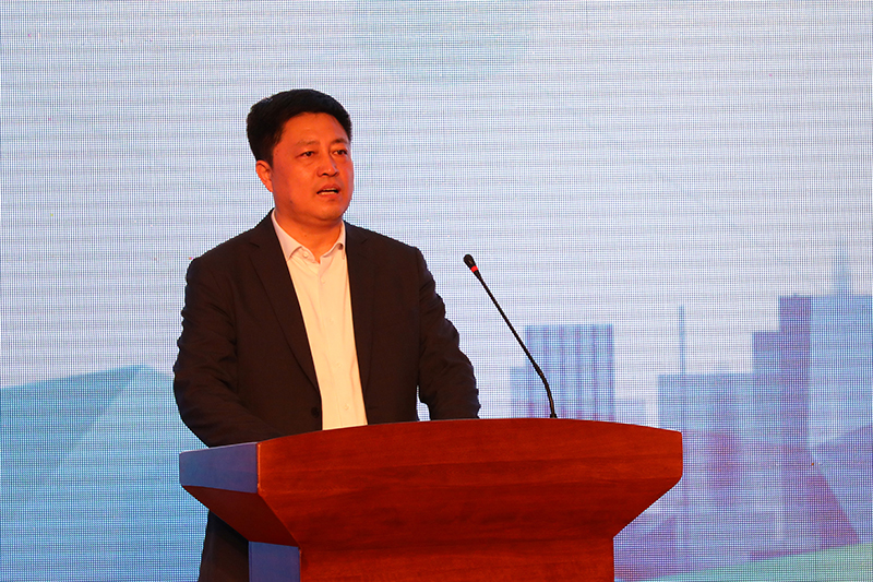 张立福表示,省人社厅作为省政府的人才综合管理部门,将全面贯彻落实