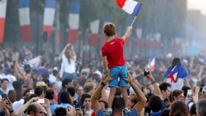 法兰西，为什么会分为第一至第五共和国？