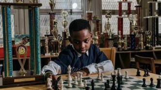 纽约10岁尼日利亚难民成为国际象棋大师
