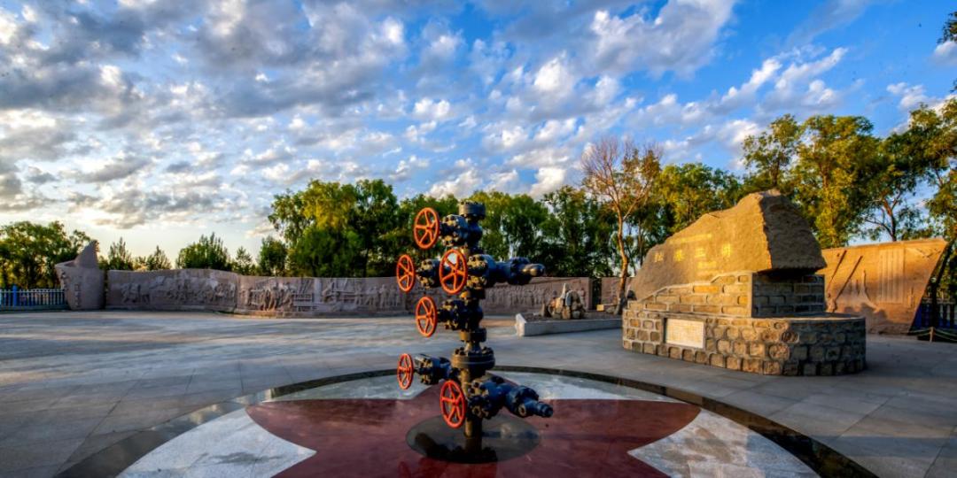 线路:市区出发——松基三井(大庆油田发现井)——萨55井(铁人王进喜