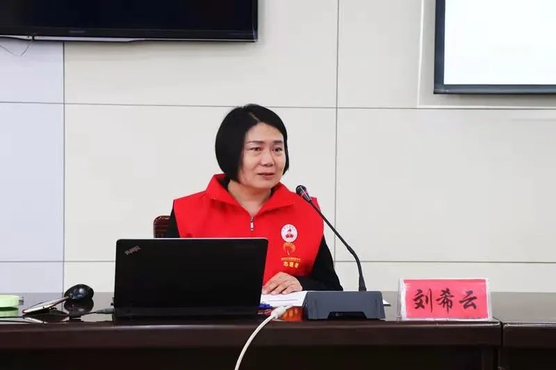 宣讲员刘希云老师是辛锐中学的一名音乐教师,济南市音乐学科中心组