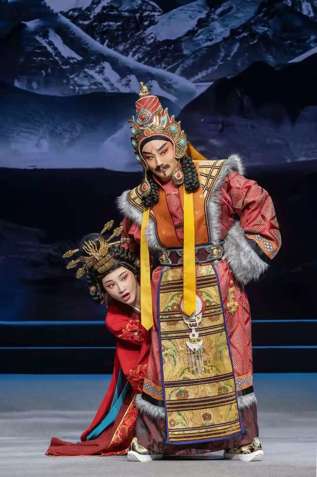 滑动查看更多精彩剧照演出预告赣剧《文成公主》首演完成后,还将在