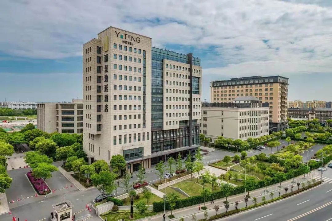 快来看看让成龙,王力宏打call的华漕这个"网红"隔离酒店吧!