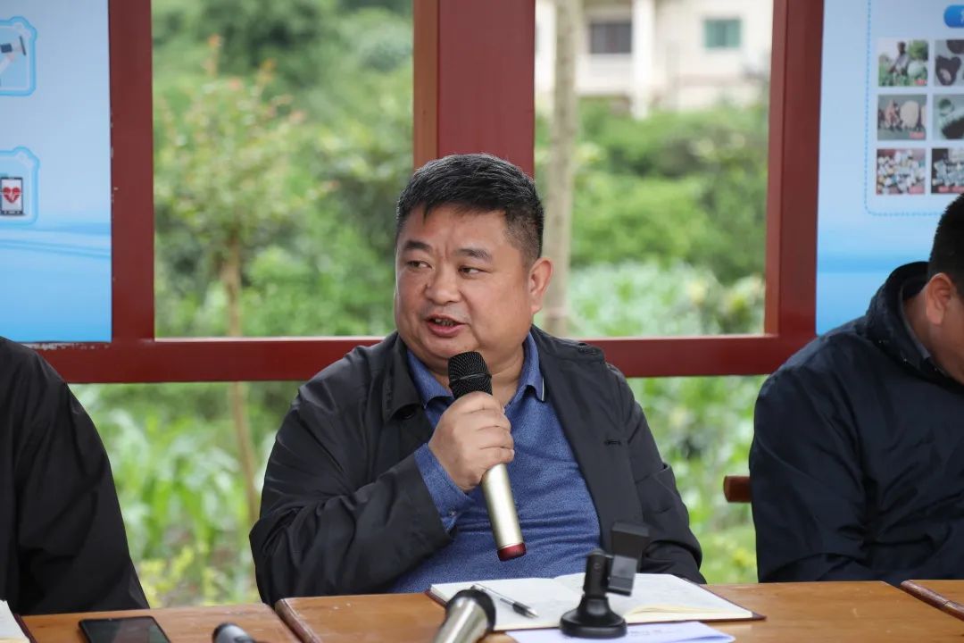 陈茂义强调柳林村要进一步完善乡村振兴规划,在广泛征