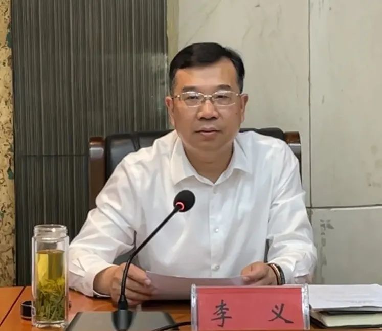 滕州市委常委,组织部部长李义讲话.