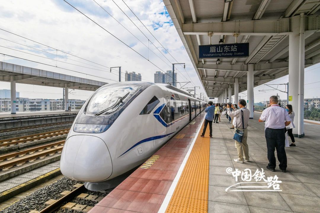 百变动车组来了