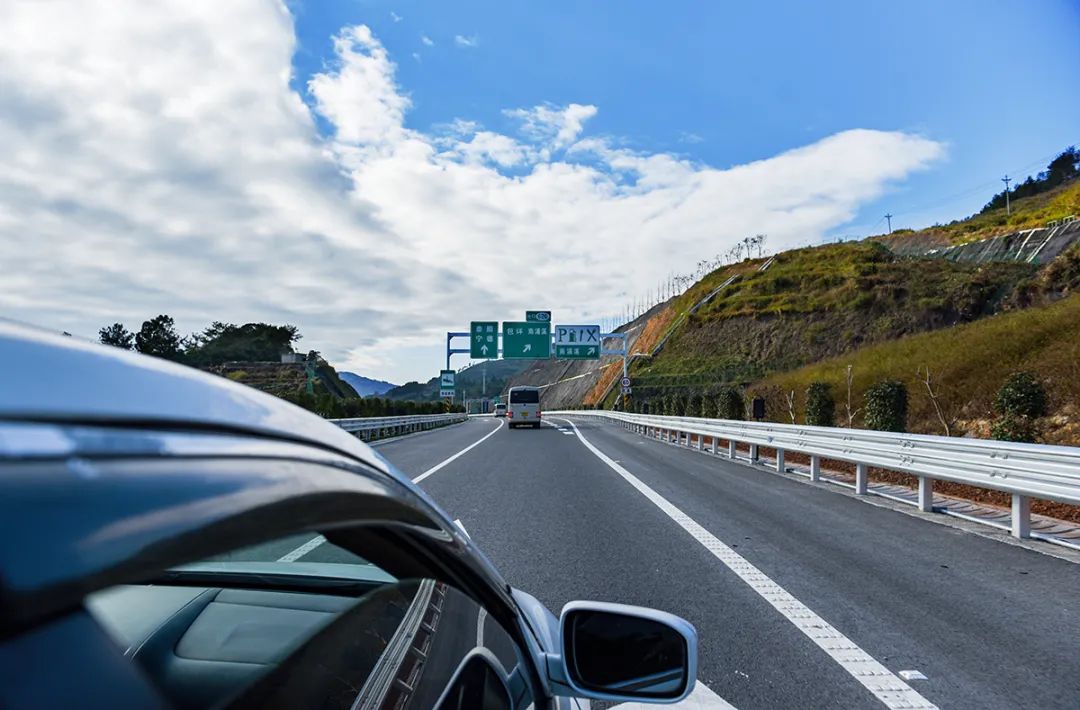 文成正在从温州的交通末端通用机场等项目前期,积极推进文青高速,温