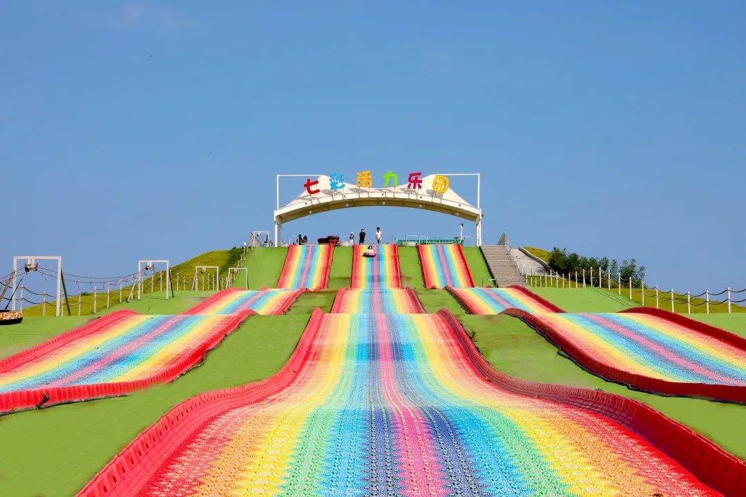 汤姆猫亲子乐园5次卡,10次卡,季卡,13次家庭套卡,年卡均享5折优惠.