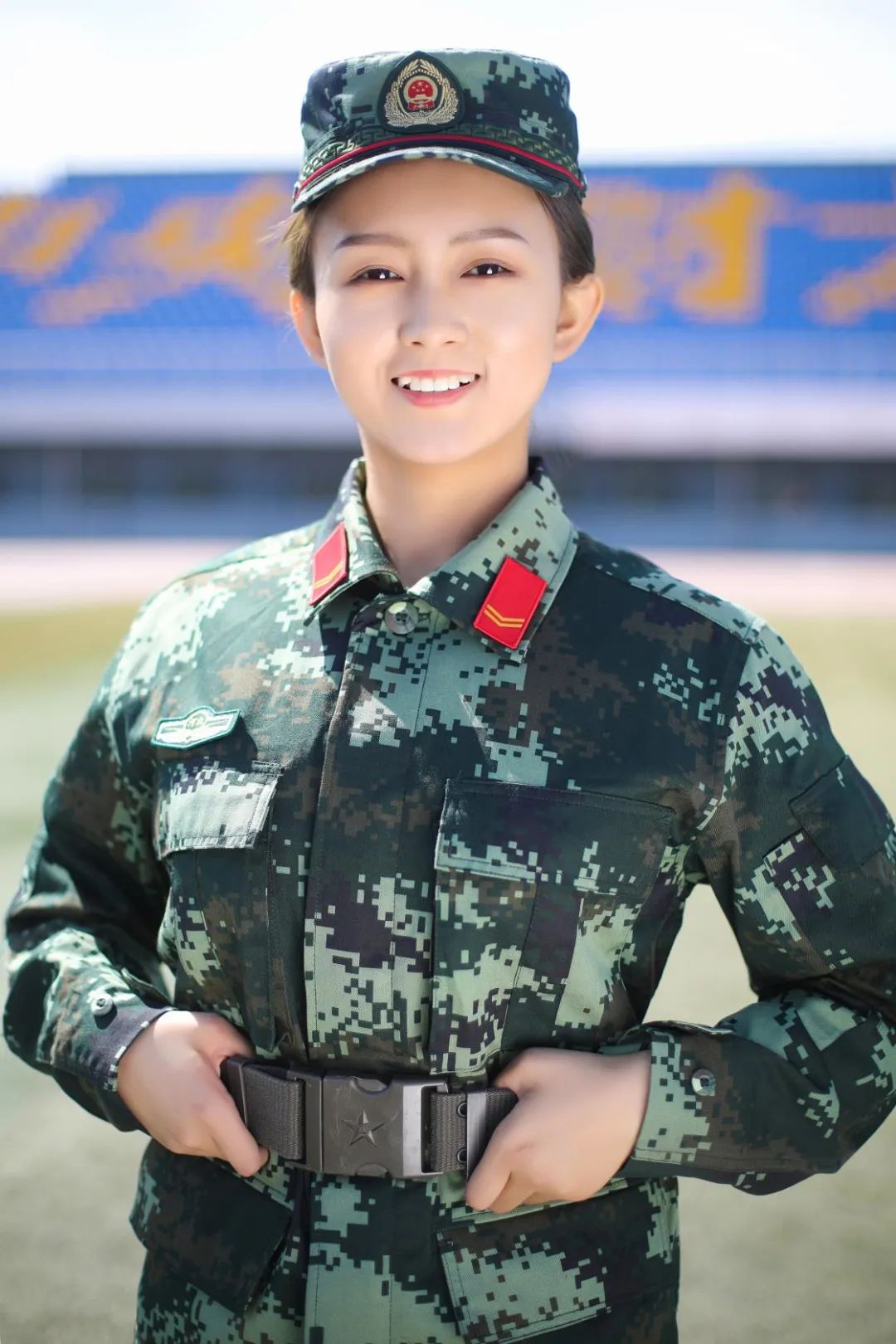 保险学院2017级本科生,于2018年入伍,服役于中国人民解放军69313部队