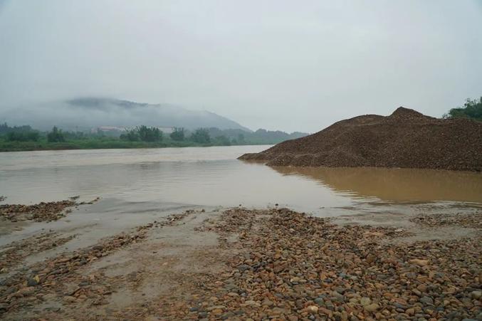 (1)显着入海河道整顿方针和职责重心河南水下清淤现场(2) (1)显着入海河道整顿方针和职责重心河南水下清淤现场(2)