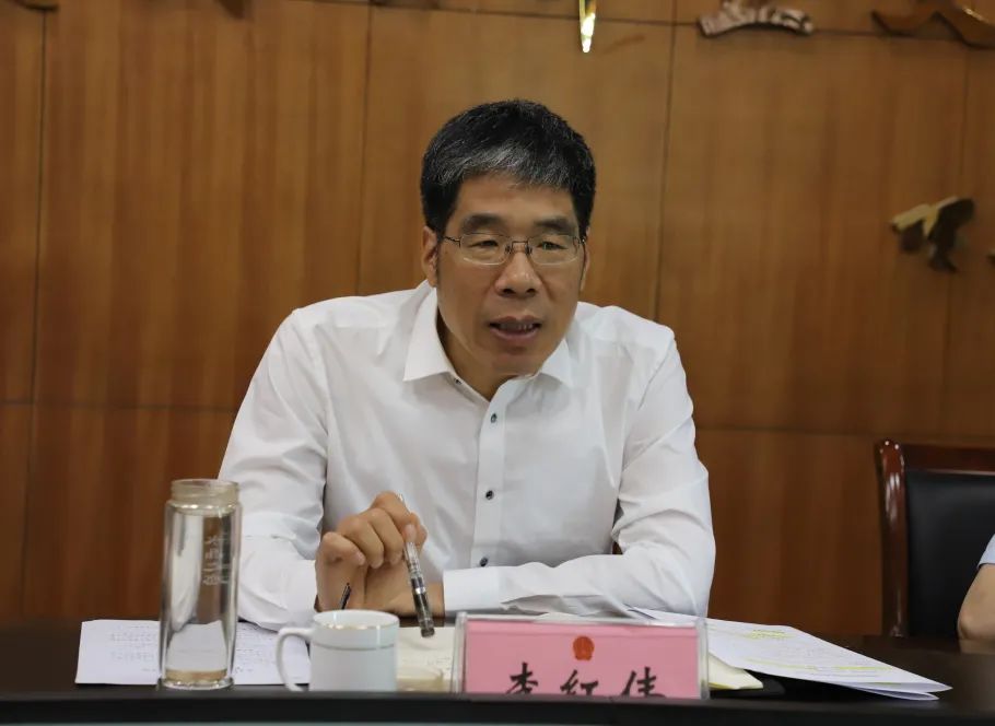 洛阳中院党组副书记,常务副院长李红伟,党组成员,政治部主任田芃一行