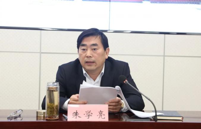 委委务会成员,政治部主任朱学亮作题为《中国特色社会主义进入新阶段