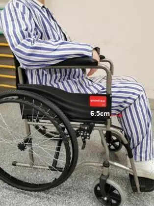 健康脑卒中了该如何选择合适的轮椅