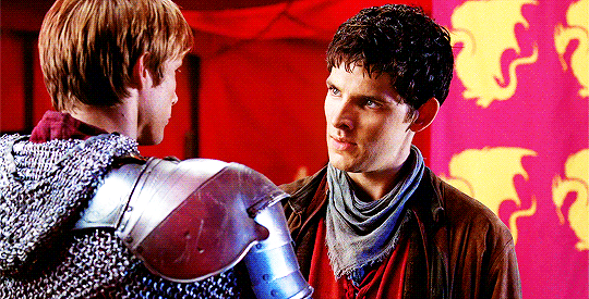 比如爱德华一世是好战的龙/动图来自电视剧《梅林传奇》梅林曾说