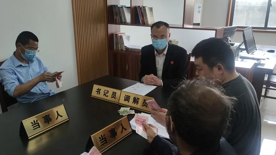 队伍教育整顿专栏榜样的力量四倪旺躬身笃行做一名贴近百姓的好法官