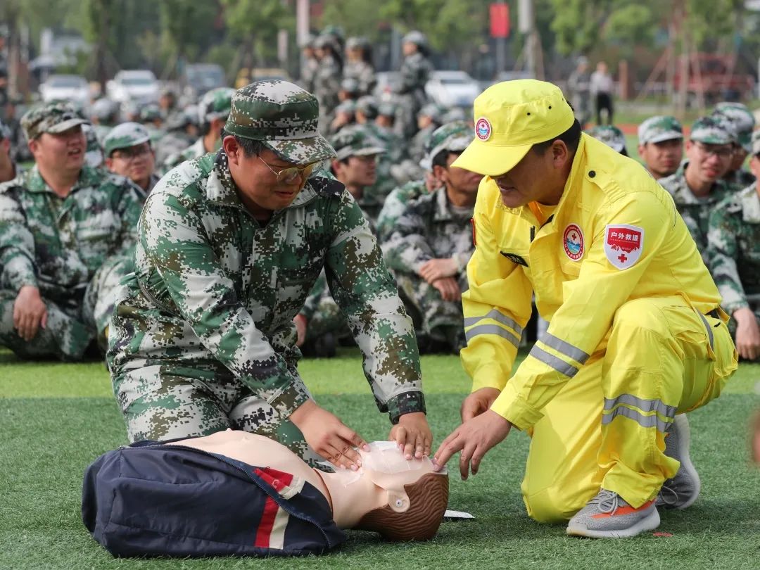 红十字应急救护知识普及走进宁波大学科学技术学院