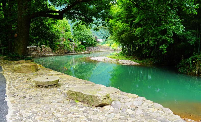 上河村推薦指數:推薦語:詩畫小鎮文化底蘊深厚,網紅夜景打卡勝地嵩溪