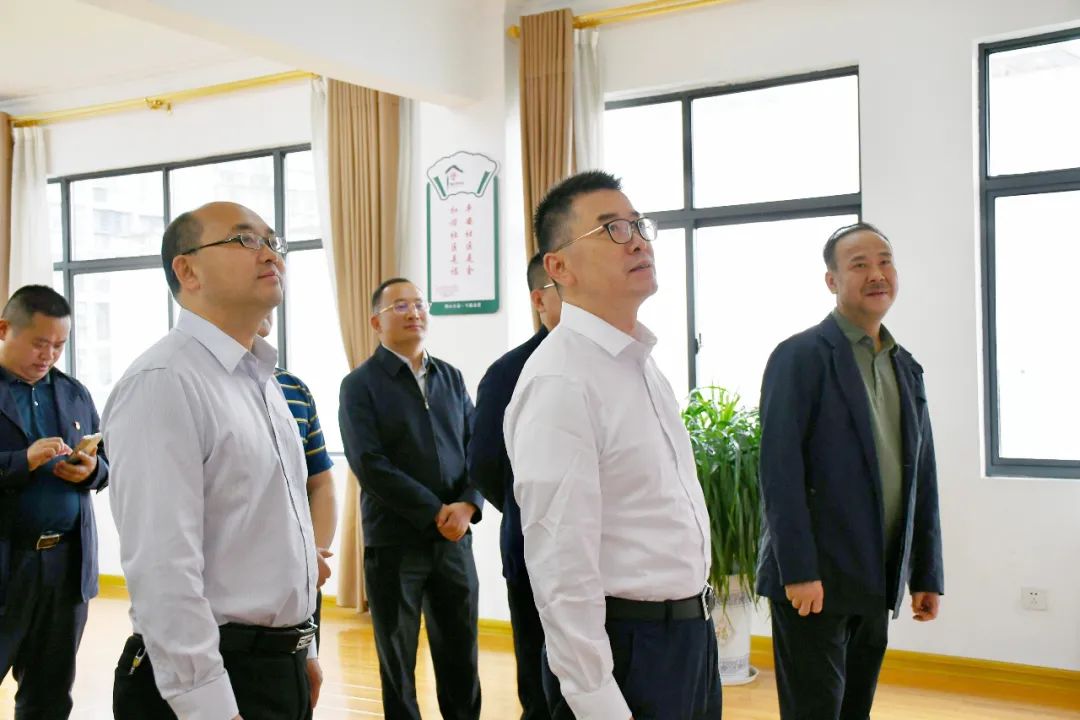 曹忠平来张调研民政工作/中国民主促进会张家界市第三次代表大会召开