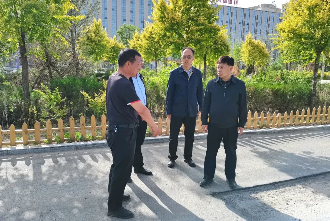 县委副书记县长刘继英调研新冠疫苗接种老旧小区改造文体活动中心建设