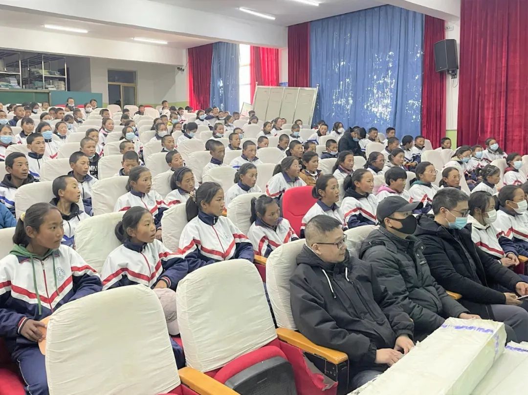 医疗援藏杨浦区市东医院与西藏拉孜县中学团组织共建签约