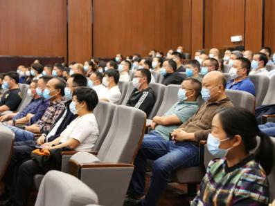 壶滨中学原校长因受贿挪用公款贪污被判刑超8万人在线观看庭审丨法治